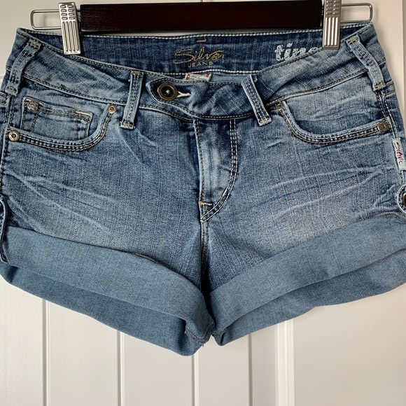 Silver Jeans Shorts, Tina Style - Picture 3 of 4
